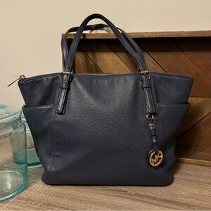 Michael Michael Kors East West Jet Set Tote Bag Purse in Navy
